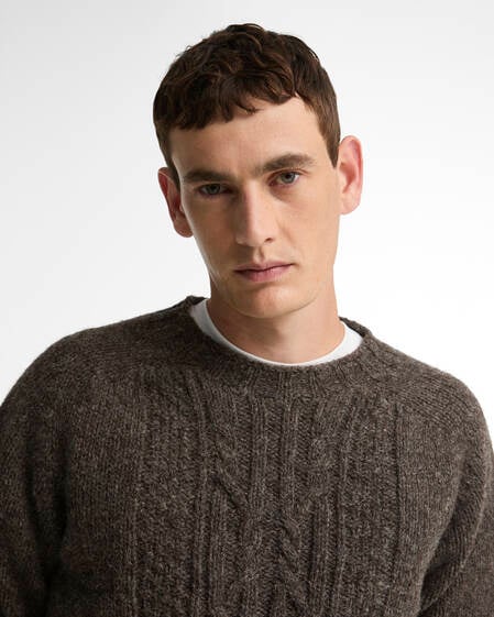 Made in Scotland Natural Yarn Cable-Knit Jumper